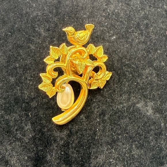 Gold Tree Brooch with Bird and Pearl Accent - Picture 1 of 2